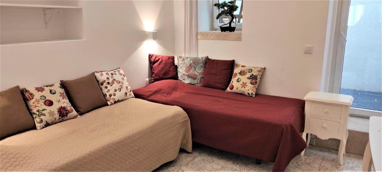 Suites Amalia Guesthouse Near Rossio Square Лиссабон Экстерьер фото